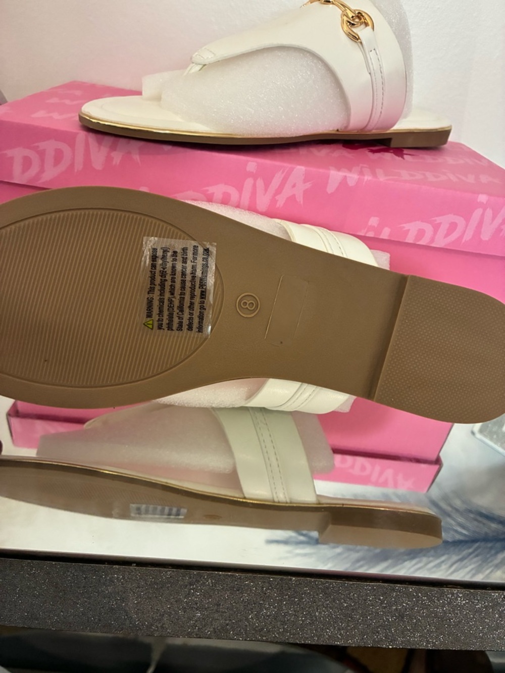 White Flat Sandals Gold Hardware Detail Summer Vacation Resort Slide Sandals - Picture 7 of 8